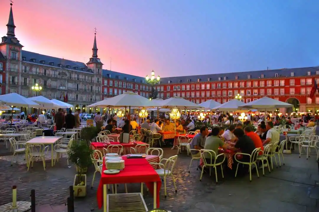 Madrid'de Yaşam, Plaza Mayor