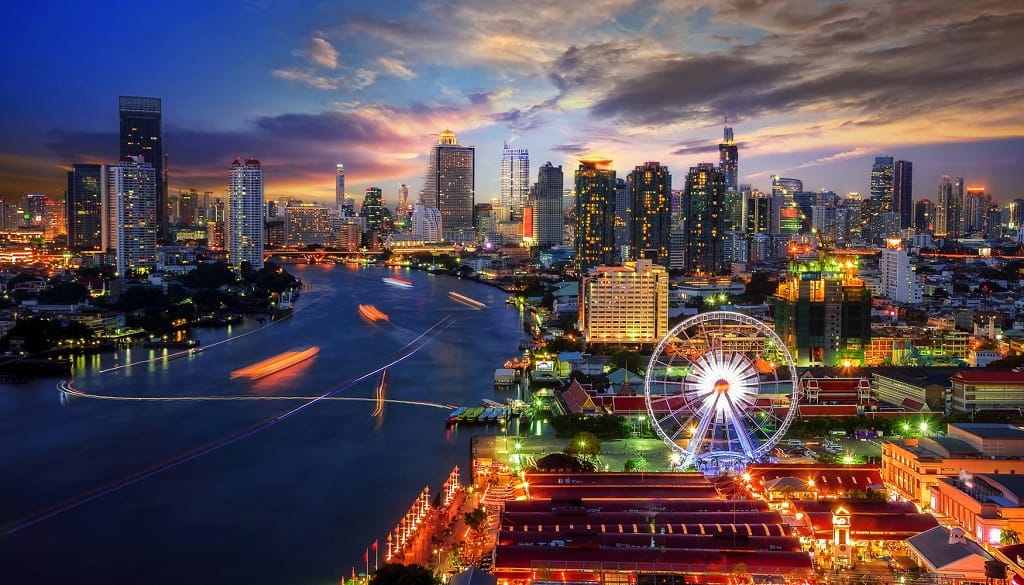 Bangkok Stadtrundfahrten, Touren auf Deutsch. Stadtrundfahrt und Ausflüge mit privatem Auto und Fahrer