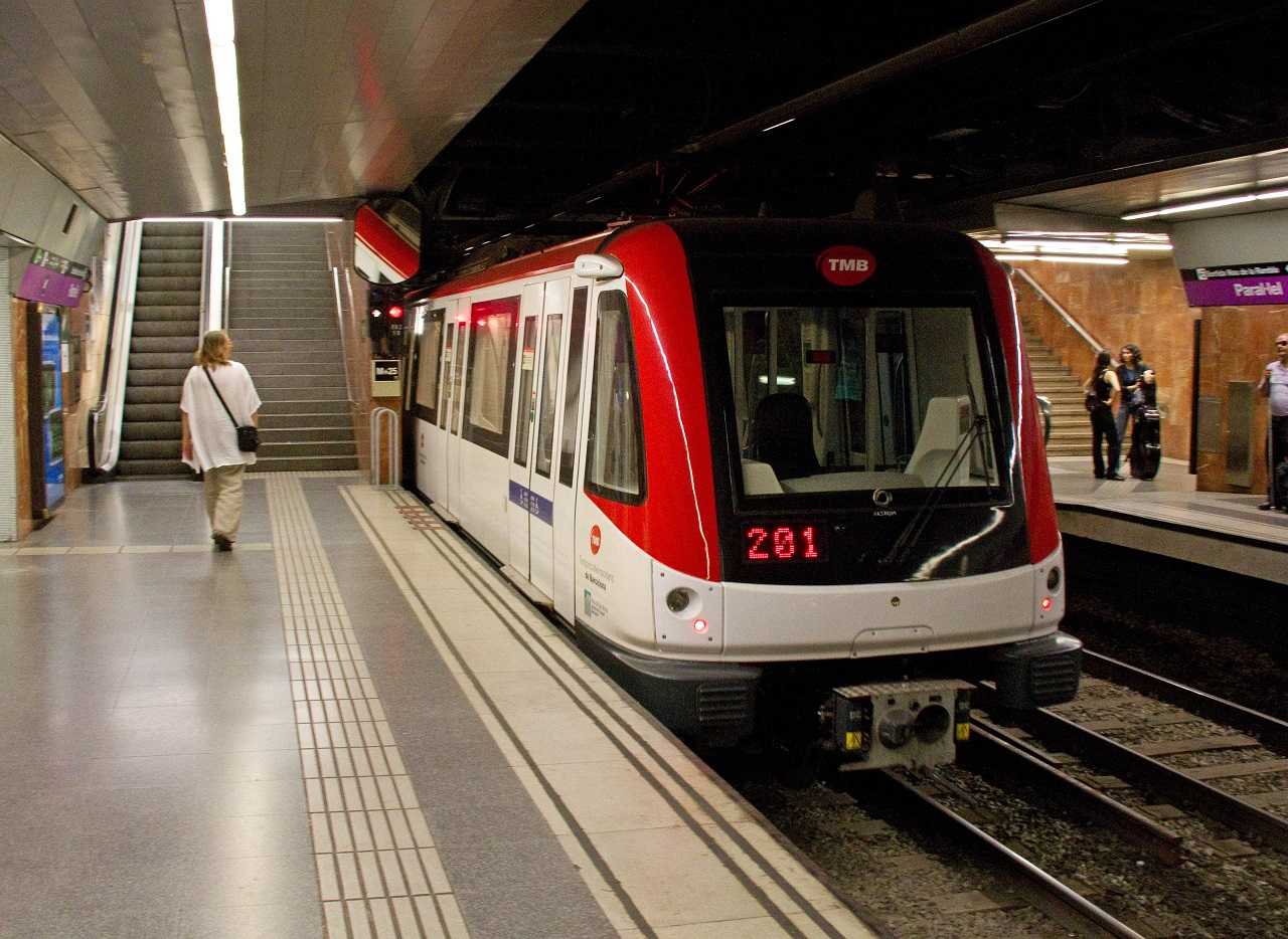 Barcelona metrosu, metro saatleri, metro haritası