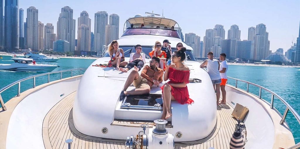 Dubai'de lüks motor yat ve tekne turları