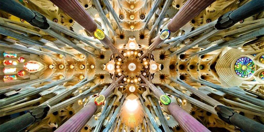 Можете ли вы увидеть заднюю часть ла Sagrada семьи?