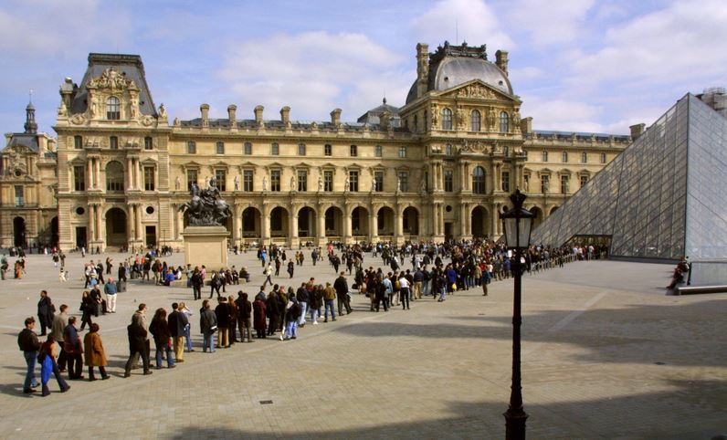 biglietto per il museo del Louvre