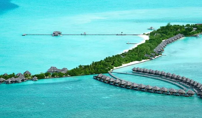 Maldivler su üstü bungalov